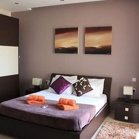 Sunny 2 Bedroom, 2 Bathrooms, Seaside Apt. Sliema Extérieur photo