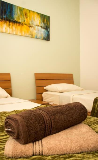 Sunny 2 Bedroom, 2 Bathrooms, Seaside Apt. Sliema Extérieur photo