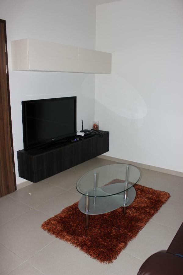 Sunny 2 Bedroom, 2 Bathrooms, Seaside Apt. Sliema Extérieur photo