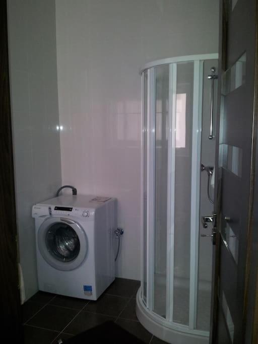 Sunny 2 Bedroom, 2 Bathrooms, Seaside Apt. Sliema Extérieur photo