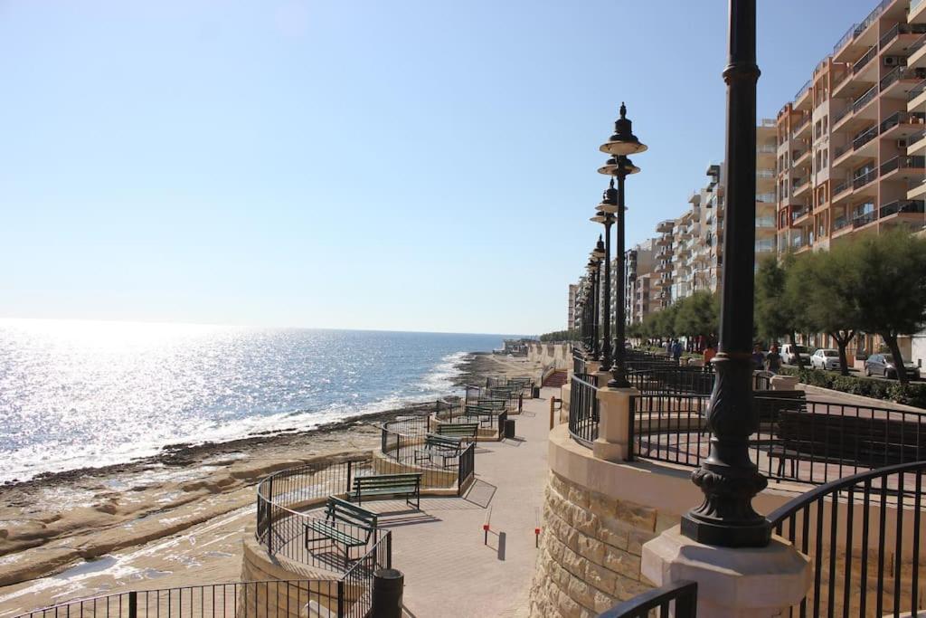 Sunny 2 Bedroom, 2 Bathrooms, Seaside Apt. Sliema Extérieur photo