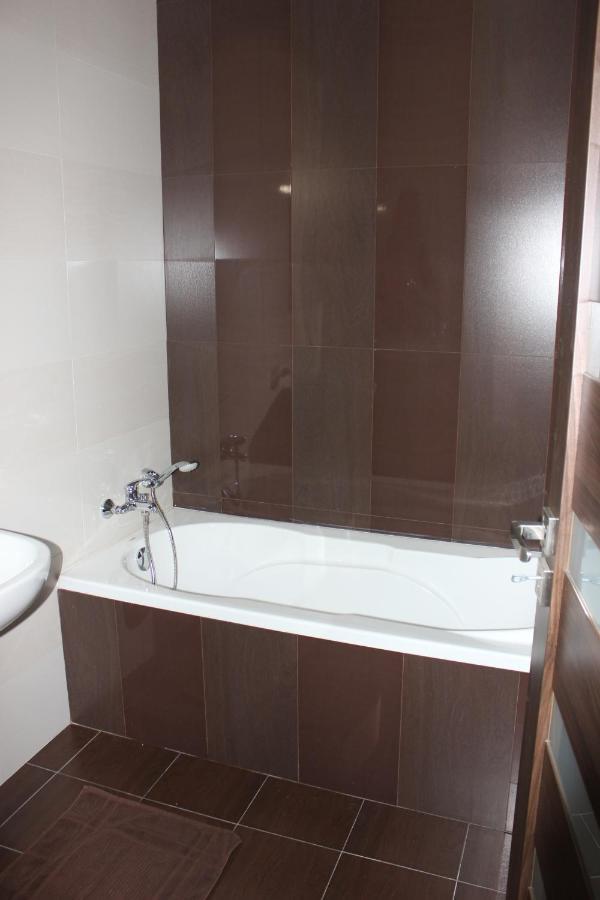 Sunny 2 Bedroom, 2 Bathrooms, Seaside Apt. Sliema Extérieur photo